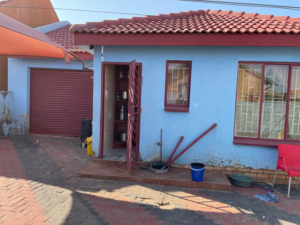 2 Bedroom Property for Sale in Tlhabane West North West